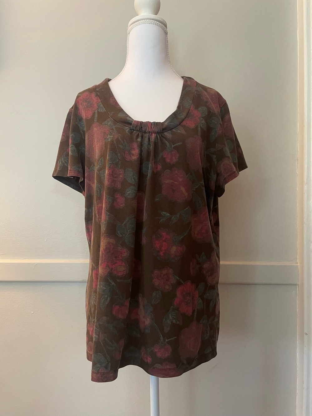 croft & barrow Brown Short-Sleeve Floral Scoop Neck Top